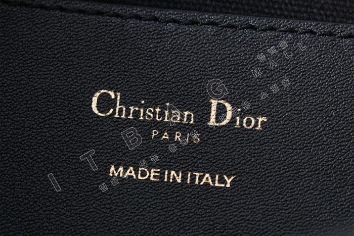  Signature  Ŷ  DR91626-1    25/Ż
