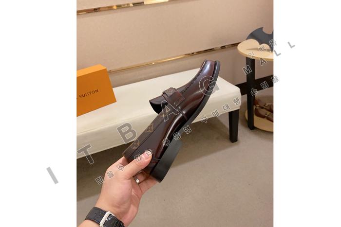 ̺    YF5161