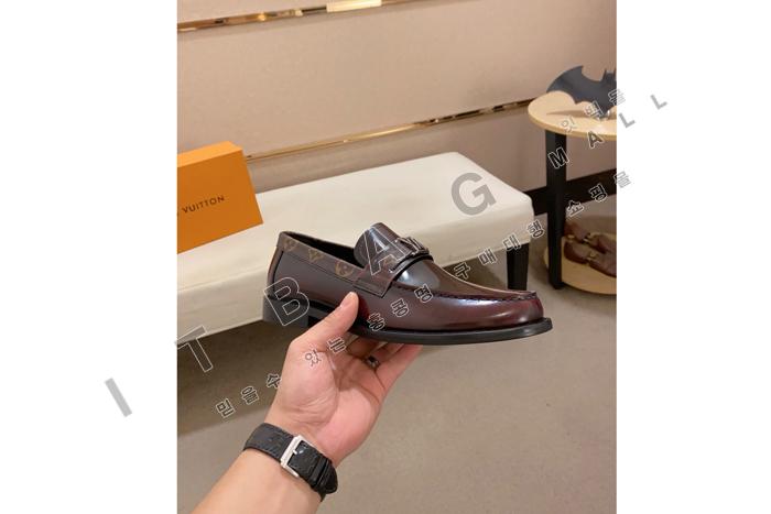 ̺    YF5161