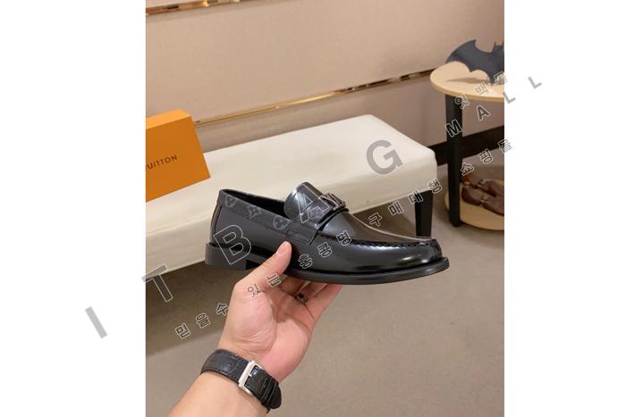 ̺     YF5161-1