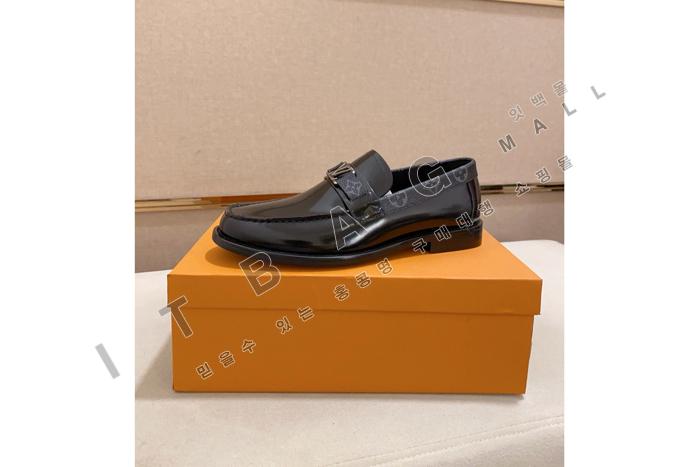̺     YF5161-1