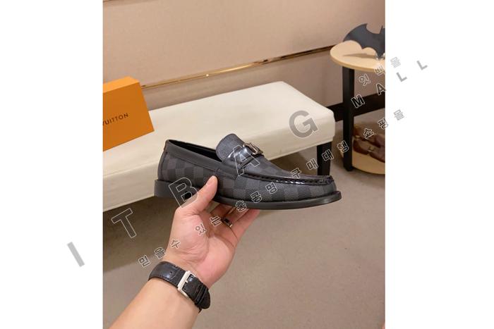 ̺     YF5162