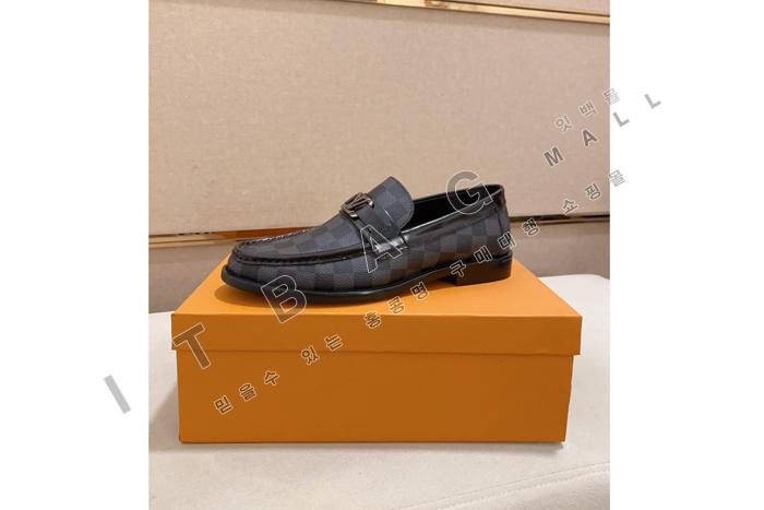 ̺     YF5162