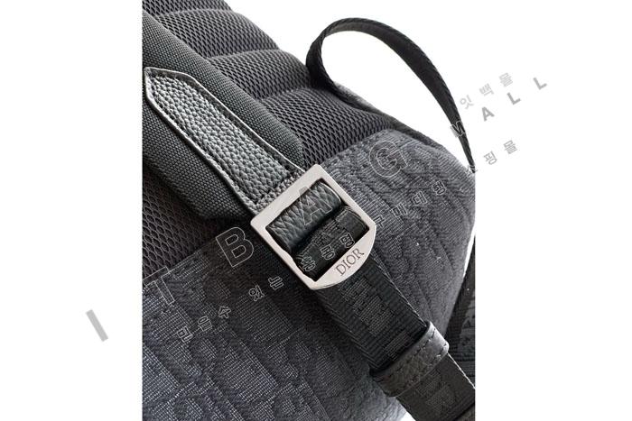 Rider 2.0 DIOR AND KAWS     DR91629    25/Ż