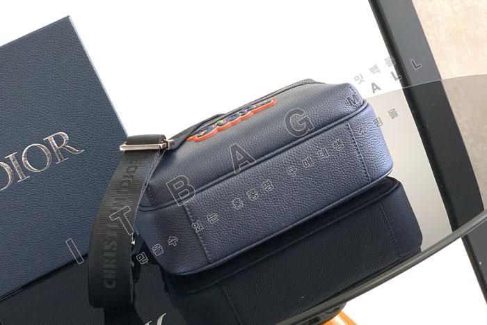   Rider 2.0 DIOR AND KAWS   ޽    DR91631-1    25/Ż