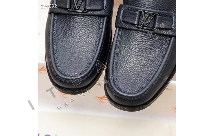 ̺      MYB1922