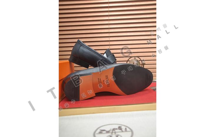 ޽      MYB6902